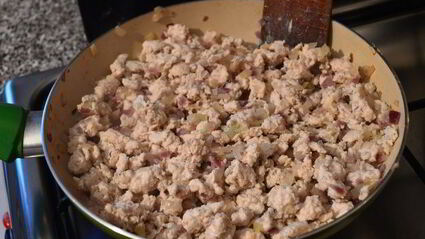 тыквенно-яичный рулет с куриной начинкой