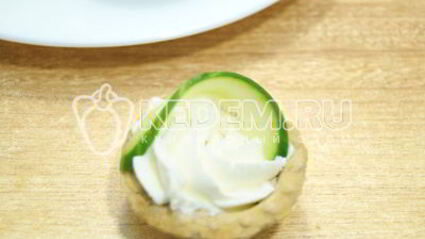 тарталетки с красной икрой праздничные