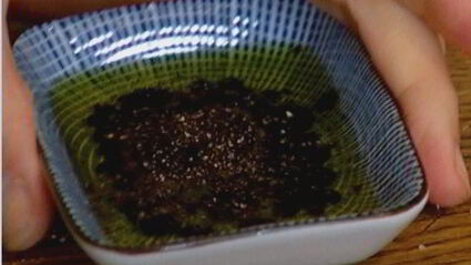 тарталетки с красным луком и сырным соусом