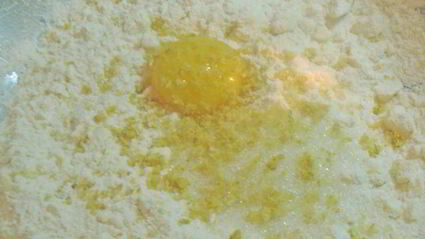 изысканный сливовый тарт