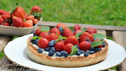 летний тарт с ягодами