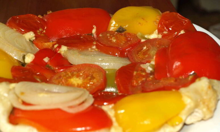 Рецепт овощной тарт с помидорами, болгарским перцем, луком