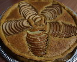Тарт с грушами и миндалем