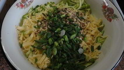 тарт с цукини, рисом и орехами