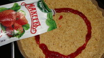 тарт с творогом, джемом и меренгой