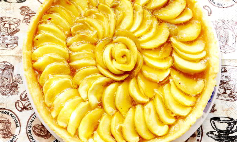 Рецепт тарт с яблоками и карамелью