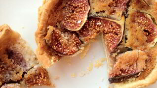 Тартин с инжиром и миндальным кремом франжипан