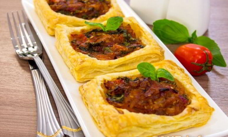 Рецепт тарты с помидорами и луком