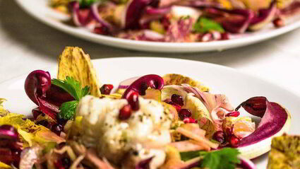 уверенная закуска из морского черта с гранатом и апельсином