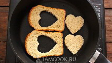 яичница в хлебе