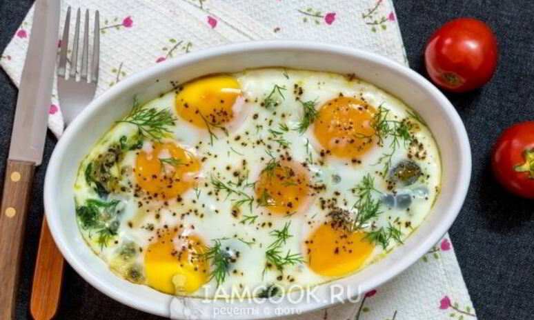 Рецепт яйца, запеченные с луком и шпинатом