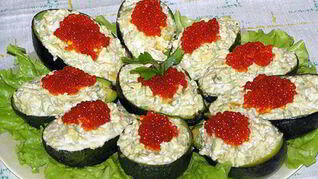 Закуска из авокадо с рыбой и икрой