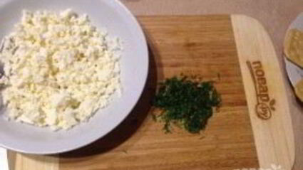 закуска из крекеров с брынзой