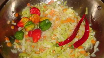 закуска по-итальянски из овощей и зелени